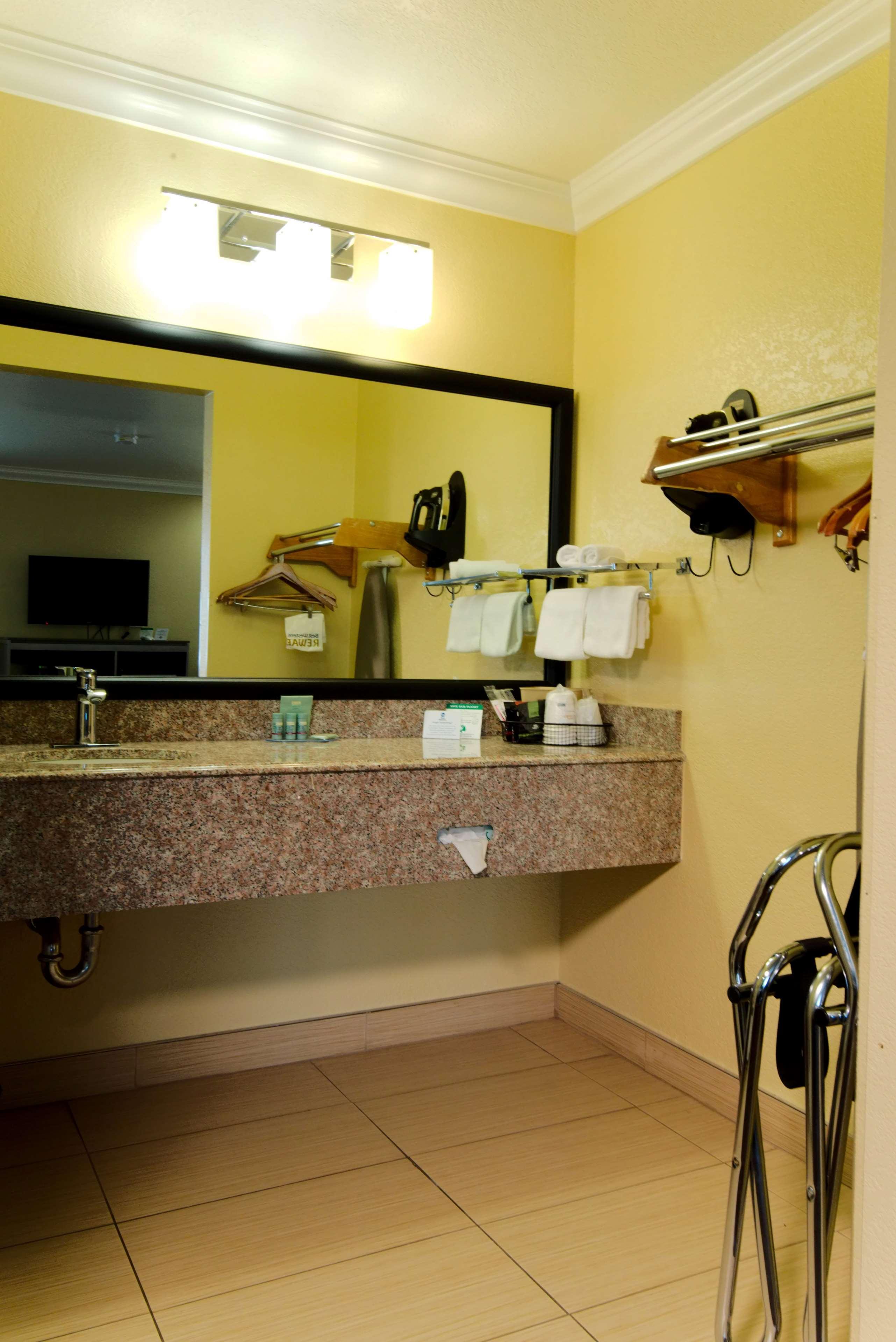Best Western Hanford Inn Buitenkant foto