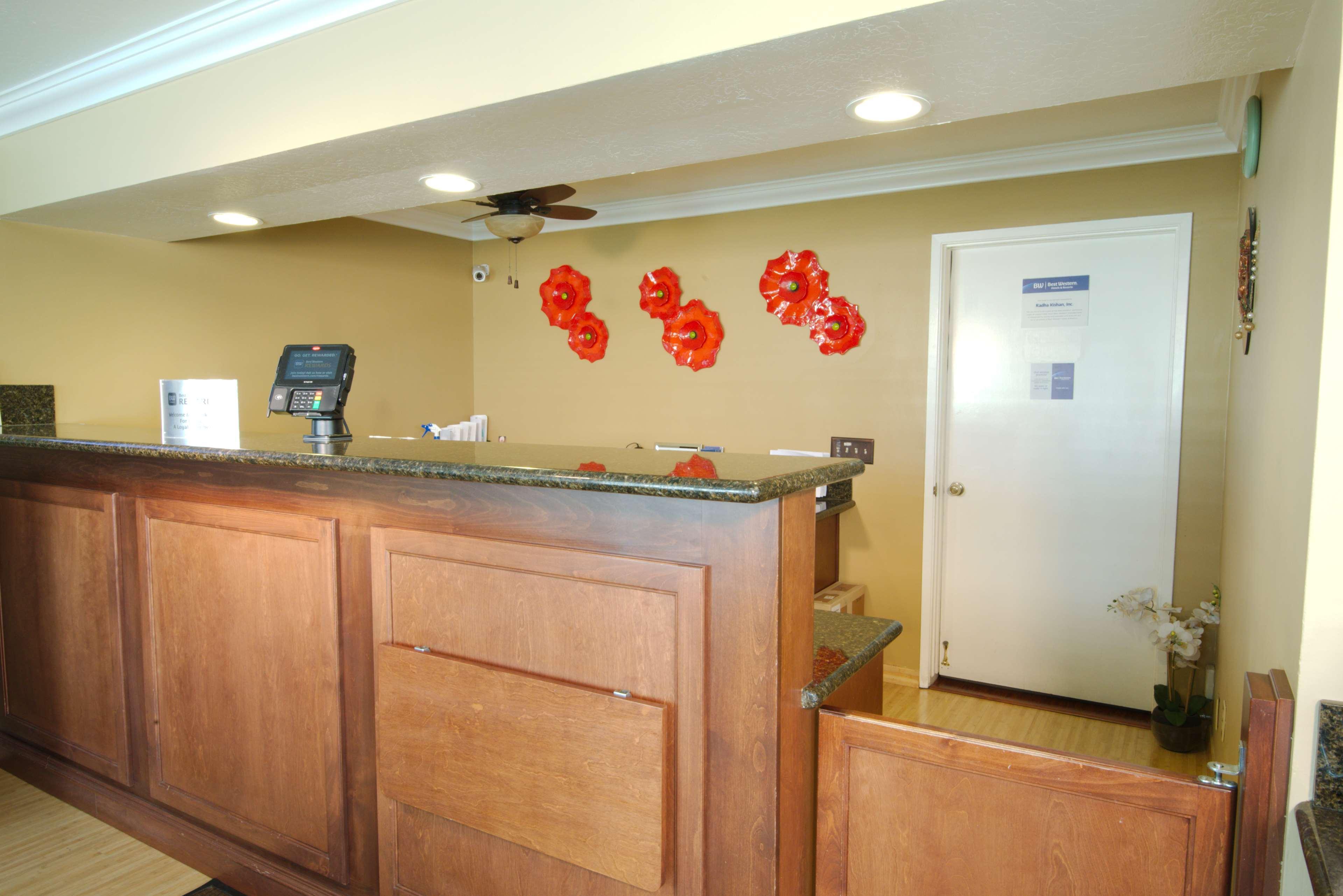 Best Western Hanford Inn Buitenkant foto