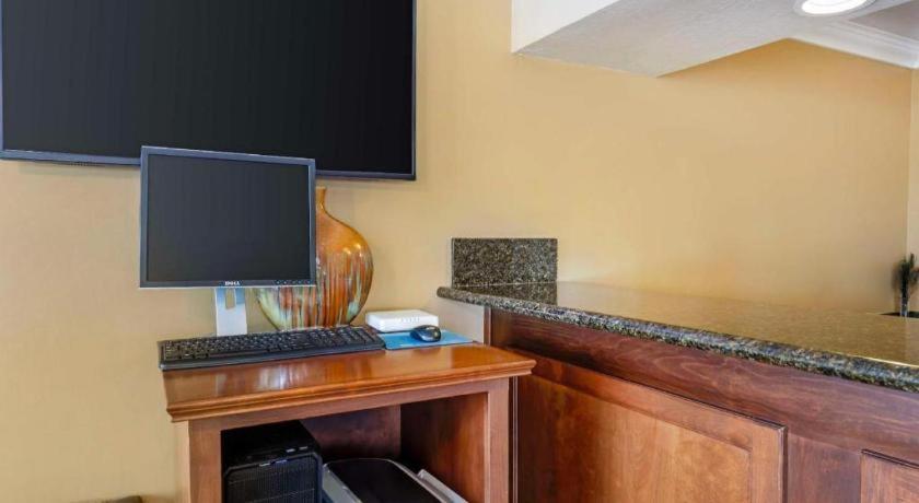 Best Western Hanford Inn Buitenkant foto