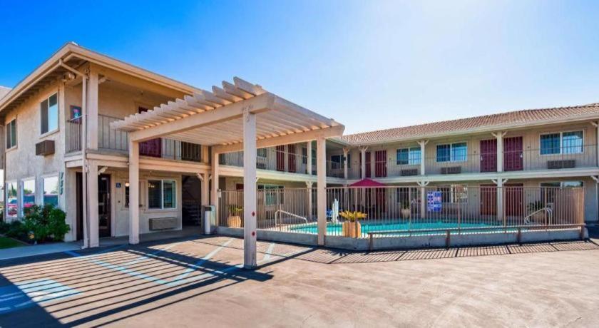 Best Western Hanford Inn Buitenkant foto